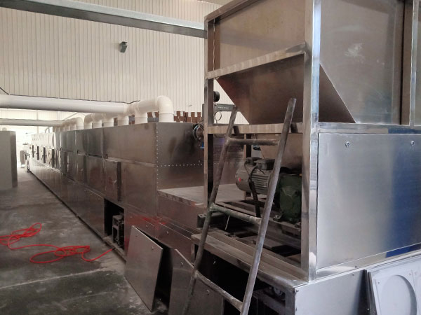 氧化鋁微粉微波烘干設(shè)備鄭州客戶投產(chǎn)使用 氧化鋁微粉微波烘干設(shè)備鄭州客戶投產(chǎn)使用